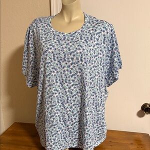 Old Navy Blue and White Floral Short Sleeve Tee Everywear 3xl